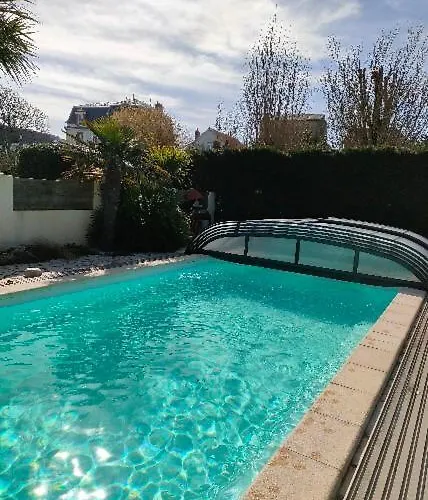 La Cle D Ut B&B 생 힐레르 드 리에